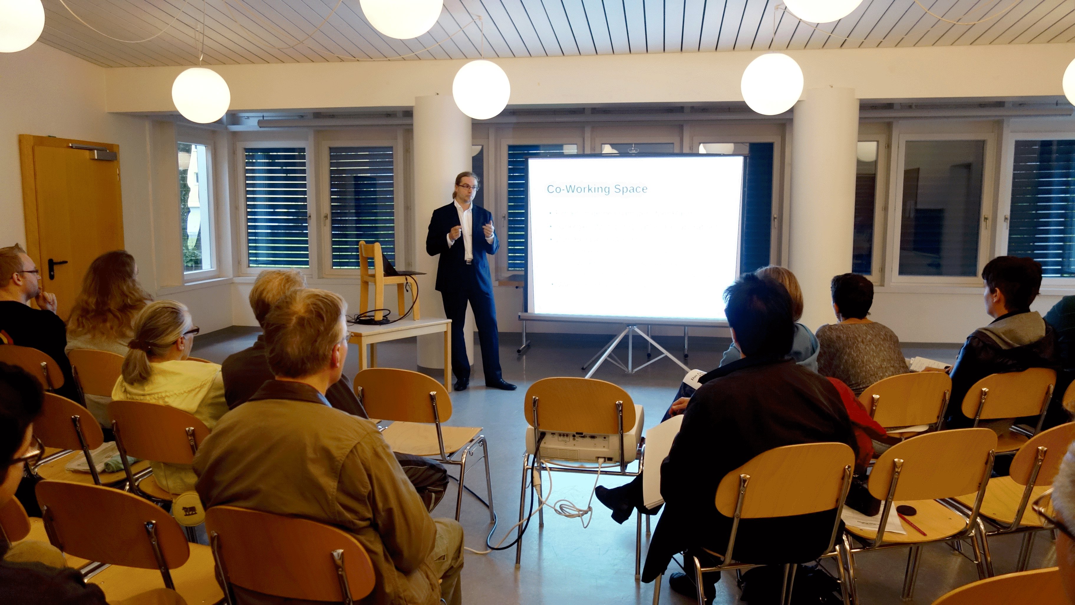 digitalglarus_meeting_luchsingen_nicoshottelius.png